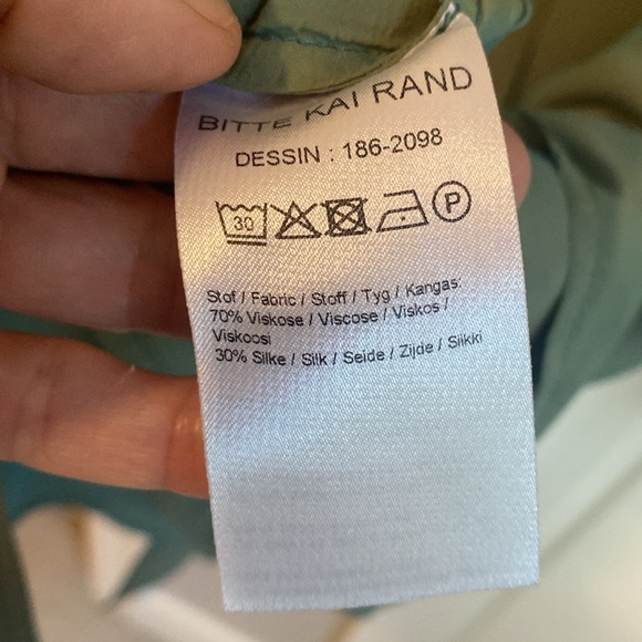 Exquisite Bitte Kai Rand tunic blouse in moss green, size large - Picture 2 of 7